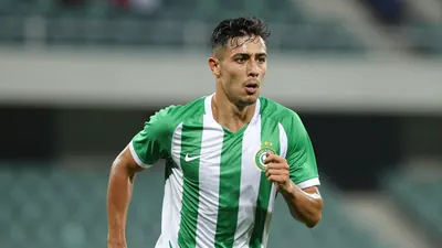 Racing Santander se enfrenta a Athletic Bilbao en el Trofeo Costa Esmeralda, un partido amistoso que marca la cuarta...