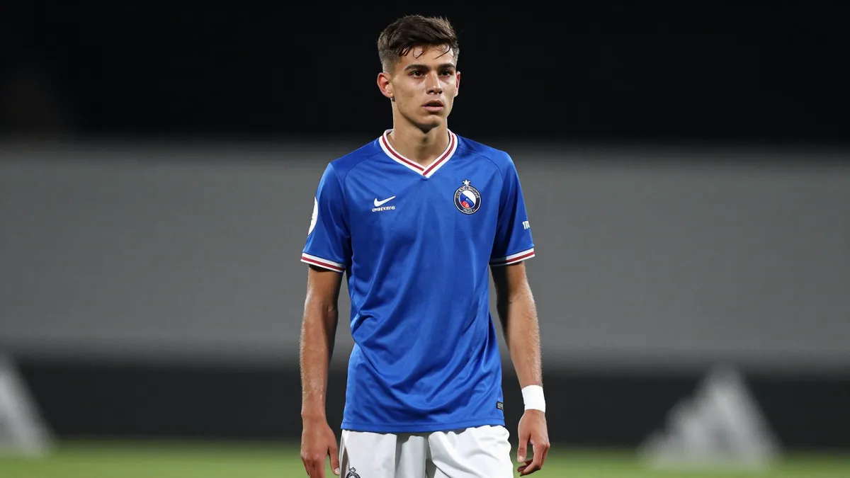 Barcelona negocia con Racing Santander por Sergio Martínez, un joven mediocampista de 19 años