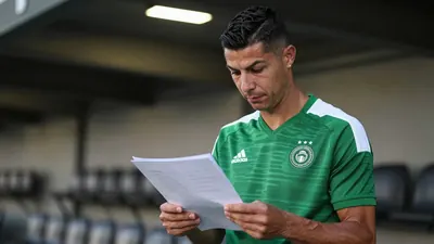 Pompey busca al mediocampista Boubacar Traore tras una consulta de Racing Santander, mientras Wolves prefiere una salida...